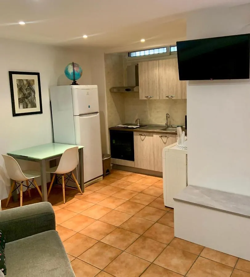 Room 24 - Appartamento Centralissimo Naples Italy